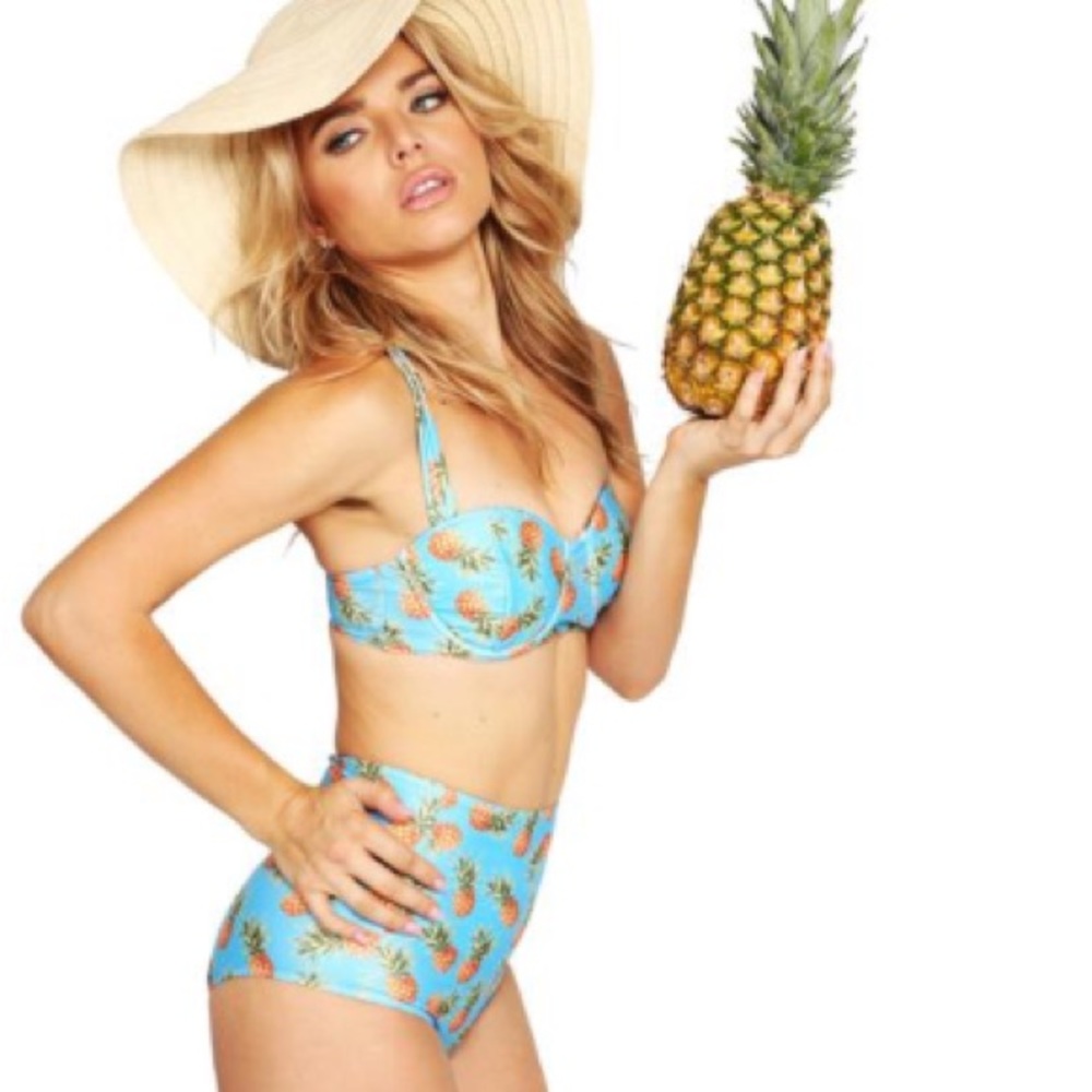 High-waisted pineapple bikini